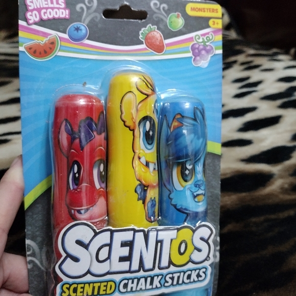 Scentos Monsters Scented Chalk Sticks 3 CT - Picture 1 of 2